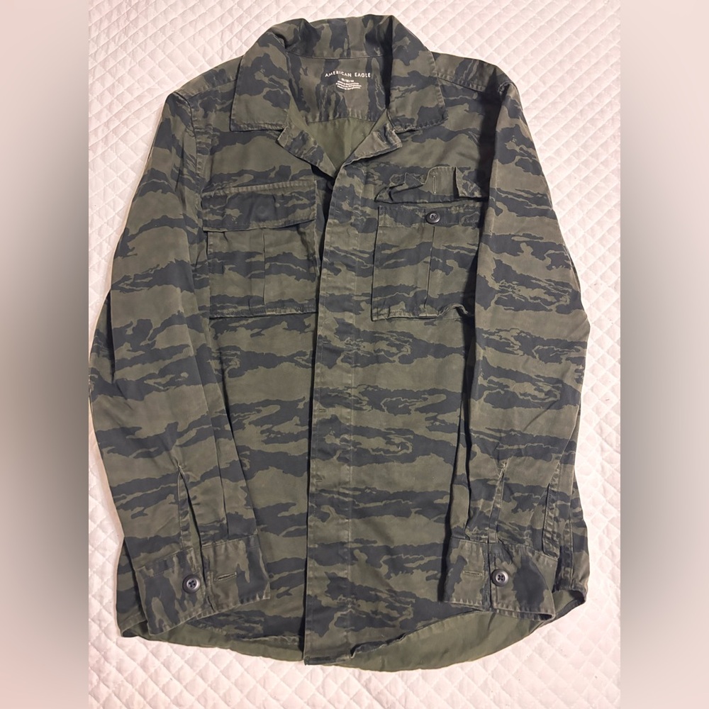 American Eagle outfitters button up shirt